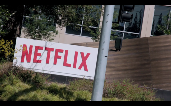 映画『Netflix 世界征服の野望』レビュー！その成功の道に、大企業の屍あり…。